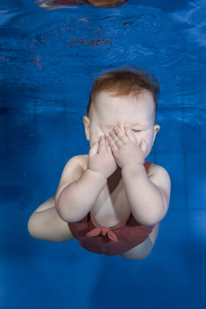 Baby onderwater