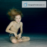 Tieners onderwater
