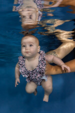 Baby onderwater