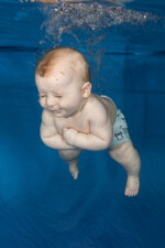 Baby onderwater