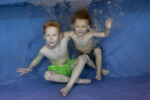 Tieners onderwater