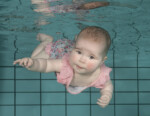 Baby onderwater
