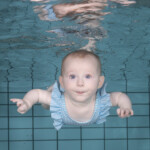 Baby onderwater