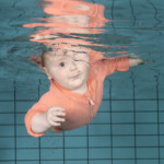 Baby onderwater