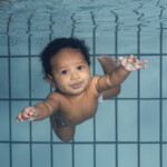 Baby onderwater