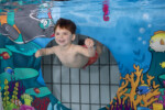 Peuter onderwater