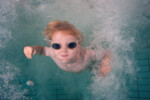 Peuter onderwater