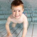 Peuter onderwater
