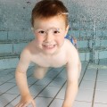 Peuter onderwater