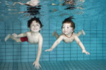 Broertjes onderwater