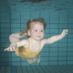 Peuter onderwater