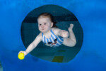 Peuter onderwater