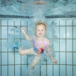Peuter onderwater